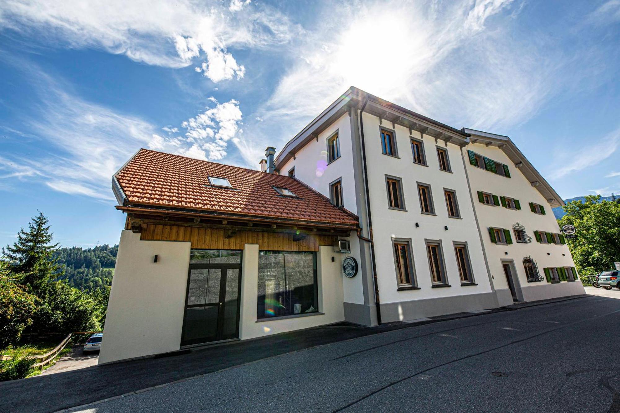 Gasthaus Roessli Versam Dış mekan fotoğraf