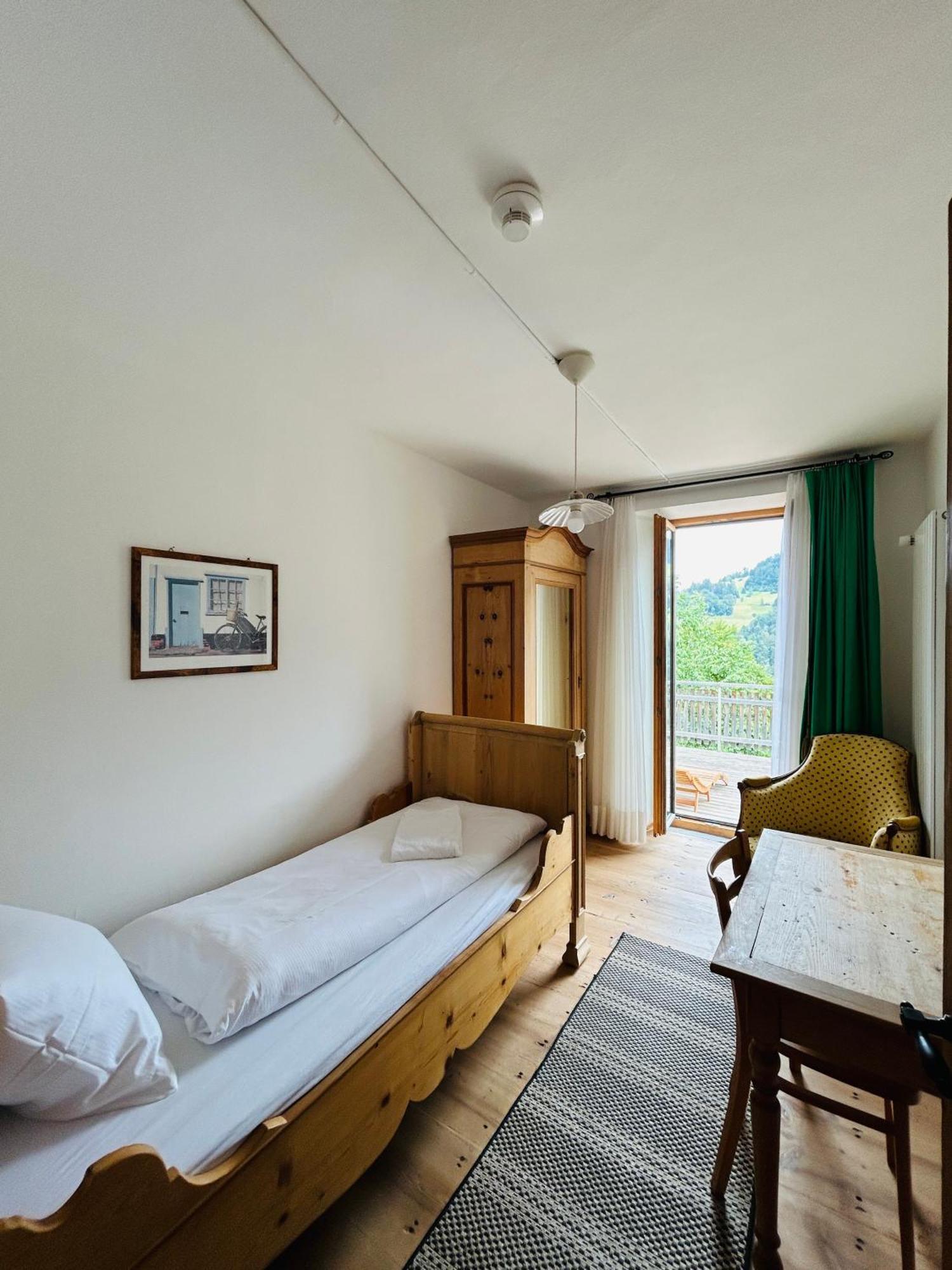 Gasthaus Roessli Versam Dış mekan fotoğraf