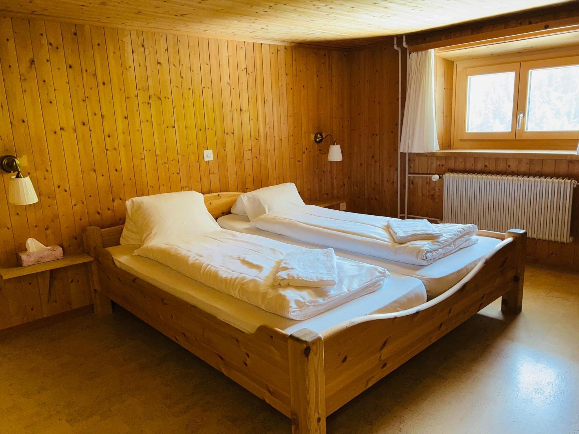Gasthaus Roessli Versam Dış mekan fotoğraf